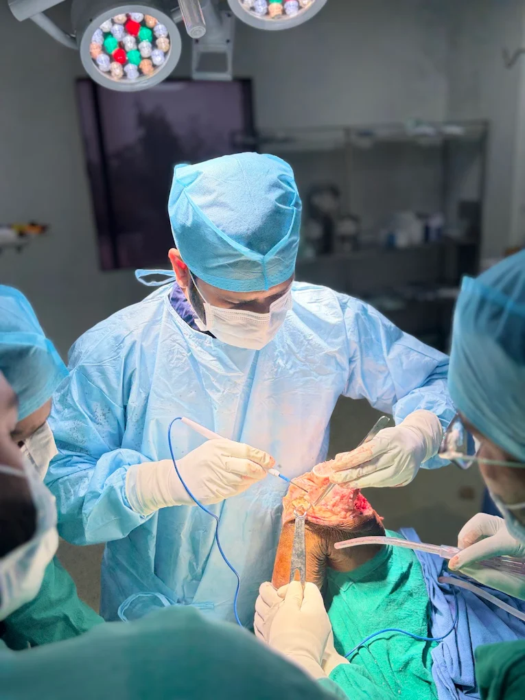 Dr. Nikhil Gupta clinical gallery photograph 13