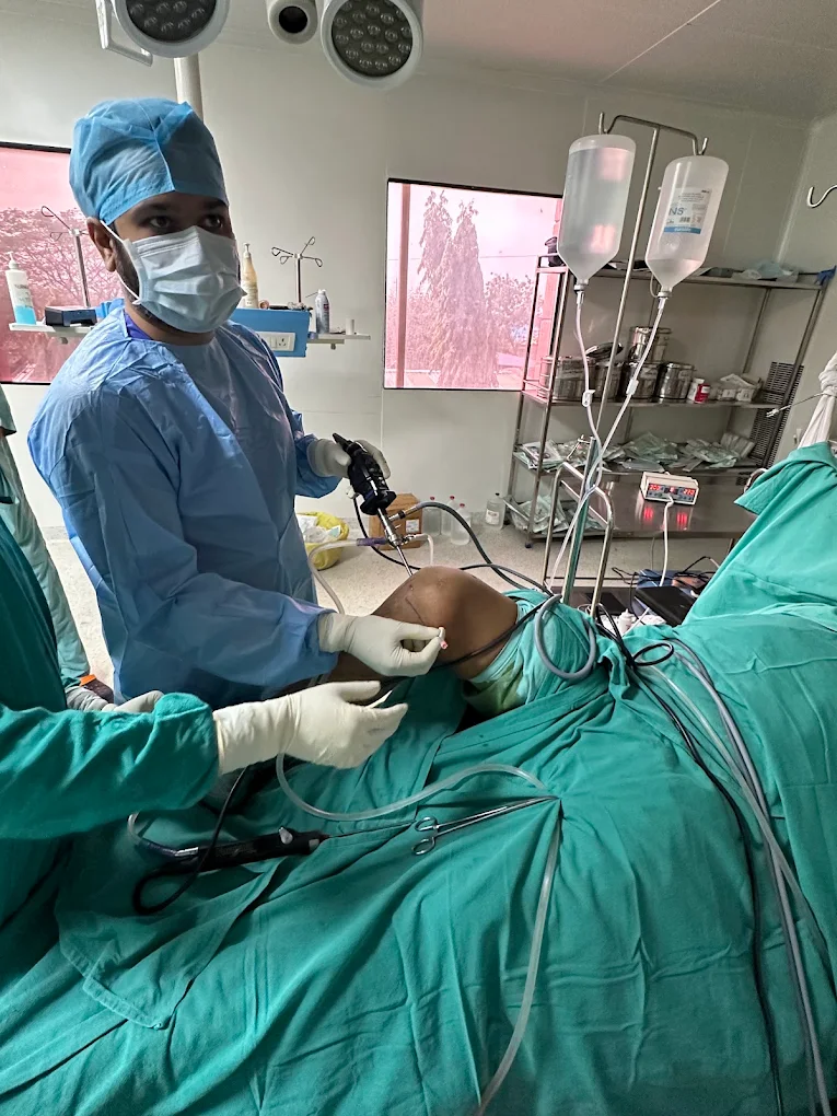 Dr. Nikhil Gupta clinical gallery photograph 4